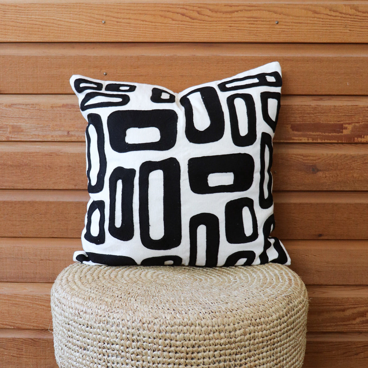 White & Black Orb Patterned Cotton Cushion Cover