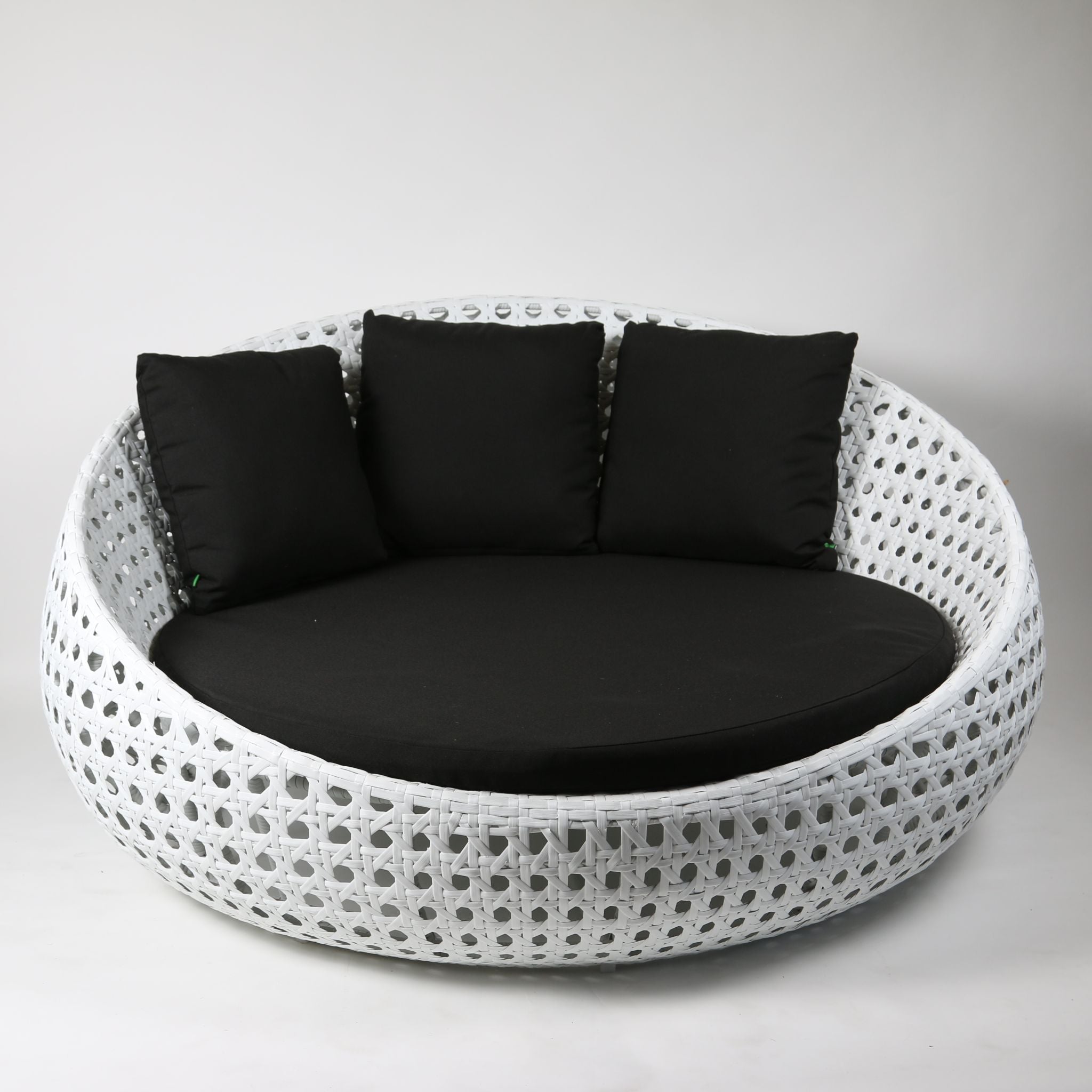 'Orbit' Synthetic Wicker Daybed with Water/Fade Resistant Cushions